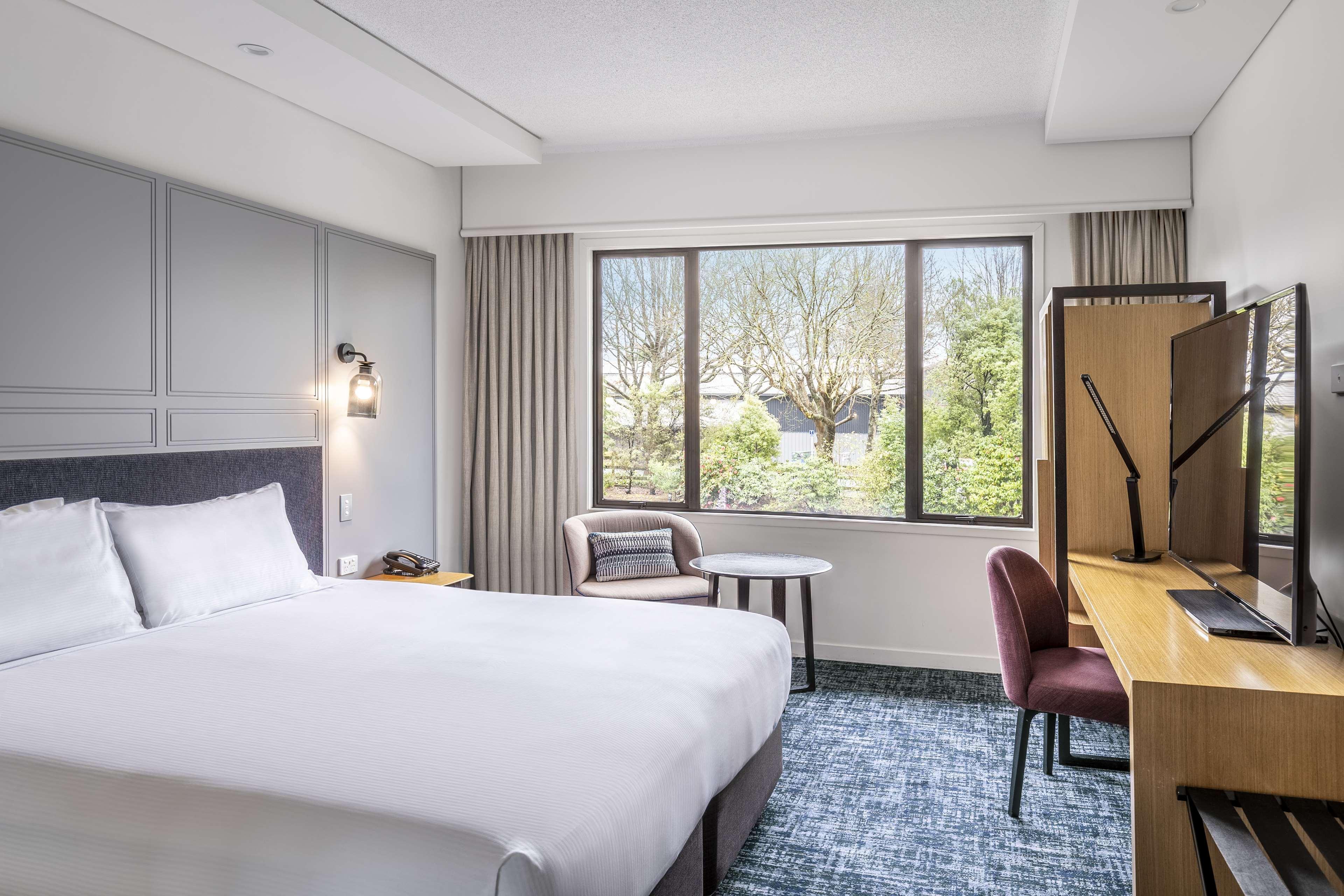 Chateau On The Park - Christchurch, A Doubletree By Hilton Exterior photo